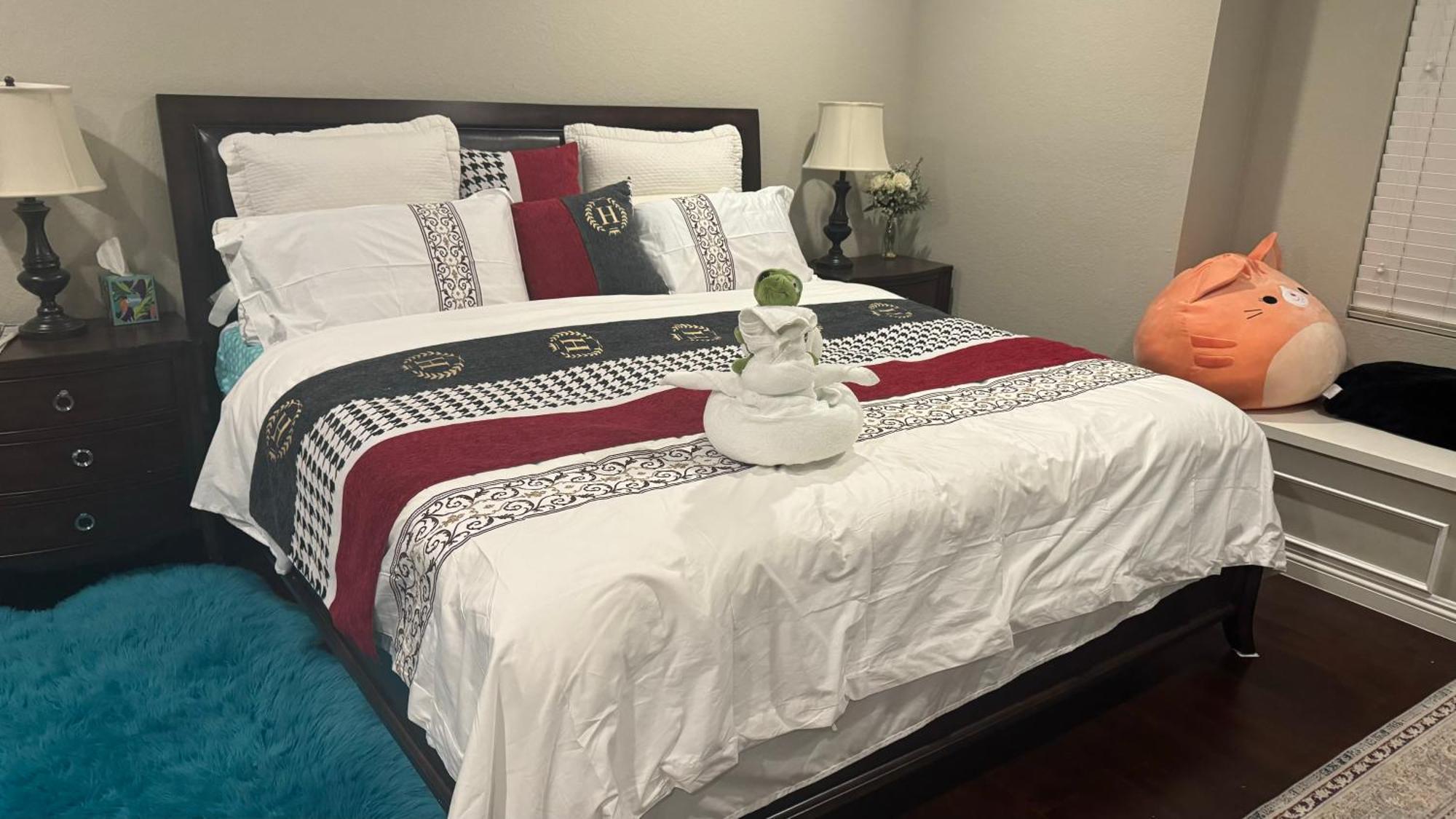 King Bed Big Room Chino Hills Eksteriør bilde